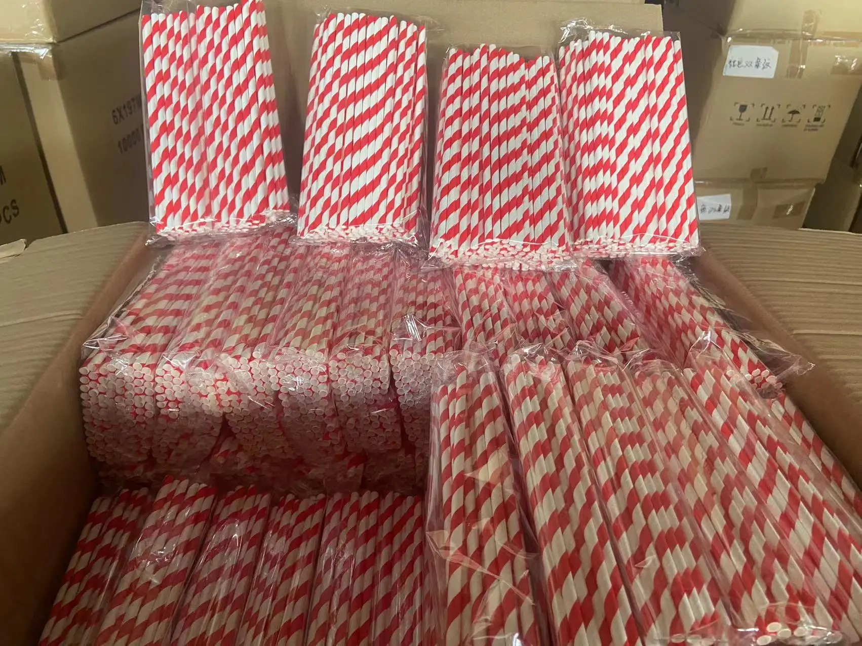 

5,000 Red and White Stripes Paper Straws, Can be Used for Coffee, Juice, Beverages, Enjoy Red Party