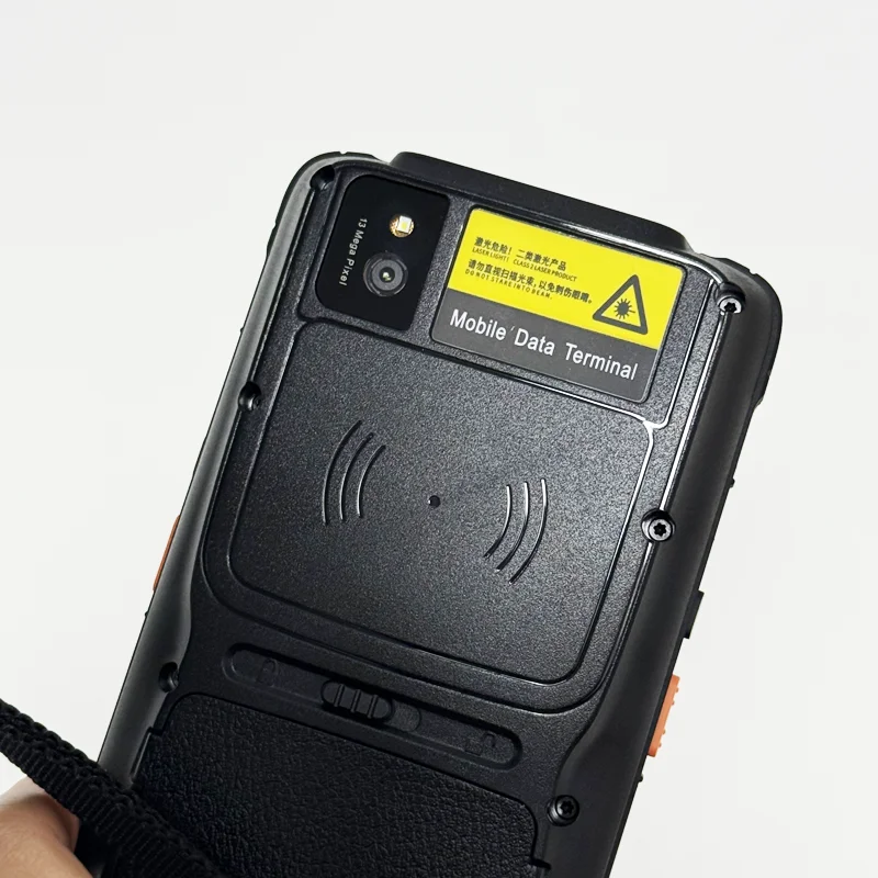 Terminale PDA 4G per lettore portatile Android RFID con scanner di codici a barre NFC robusto 860-960Mhz per magazzino