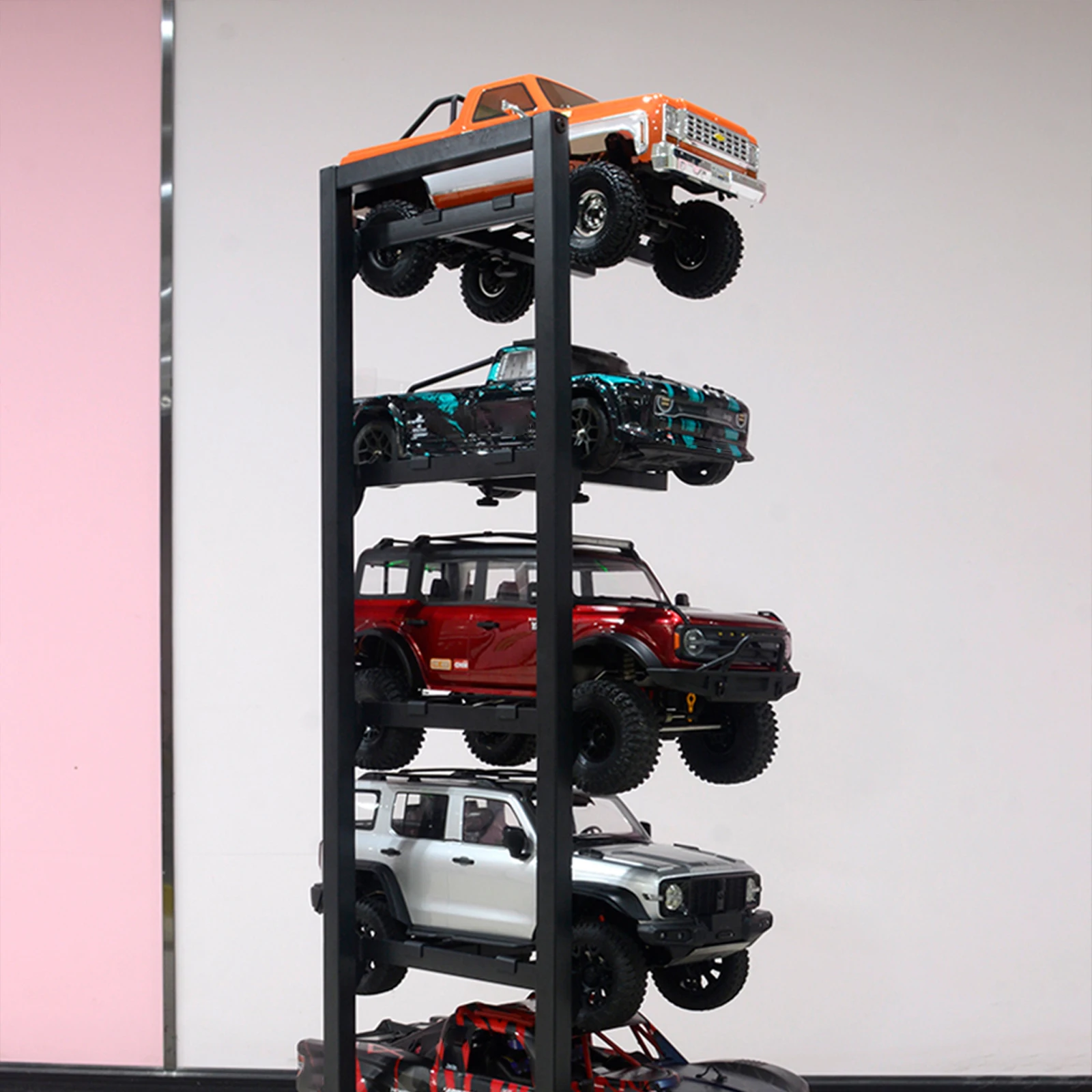 

Многофункциональная многоярусная подставка для демонстрации моделей автомобилей, игрушечных машинок и радиоуправляемых моделей