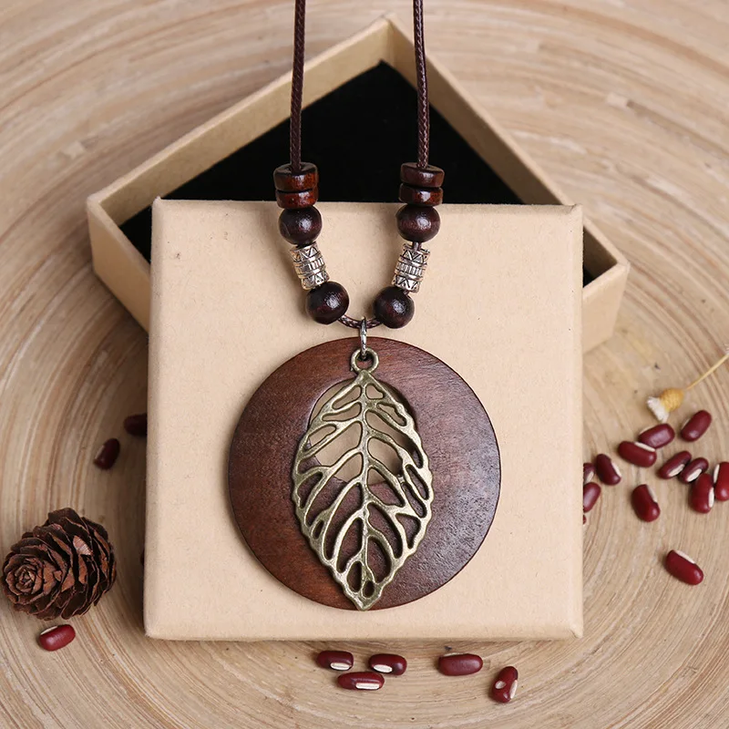 Vintage Ethnic Style Wooden Flower Leaf Owl Elephant Pendant Necklace for Women Long Sweater Chain Necklaces Neck Collar Jewelry