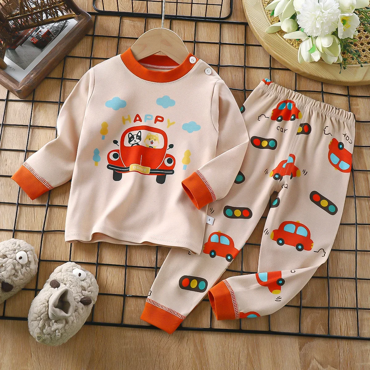 Ensemble pyjama pour garçons et filles, t-shirt à manches longues imprimé de dessin animé, hauts avec pantalons, vêtements de couchage pour bébés en bas âge, printemps et automne