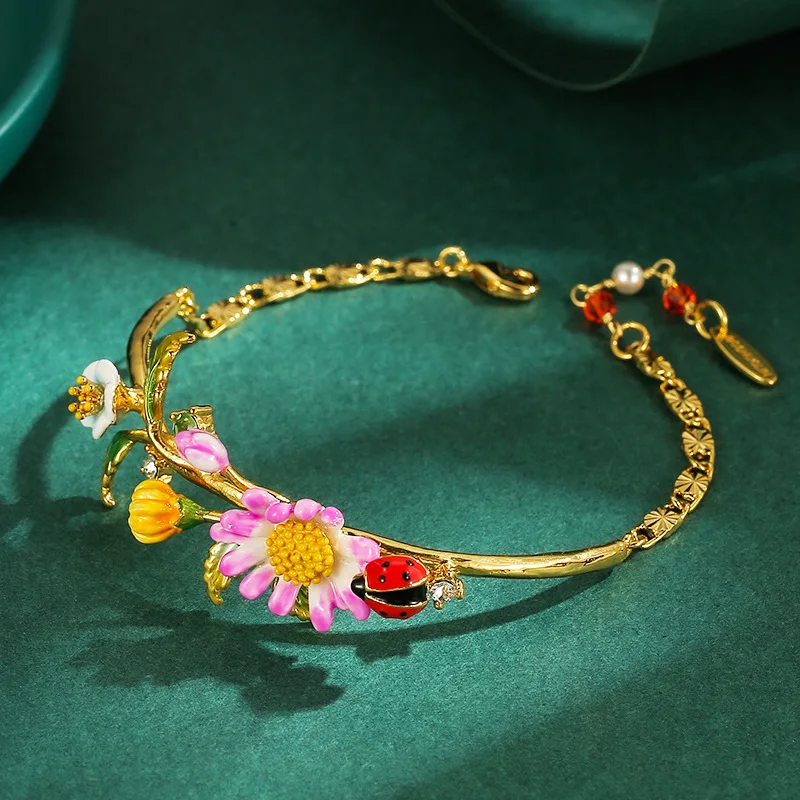 ArLea Delicate Daisy Ladybug Bracelet 2024 New Fashion Original Flower Bracelet Hand-made Enamel Daisy Bracelet Birthday Gift