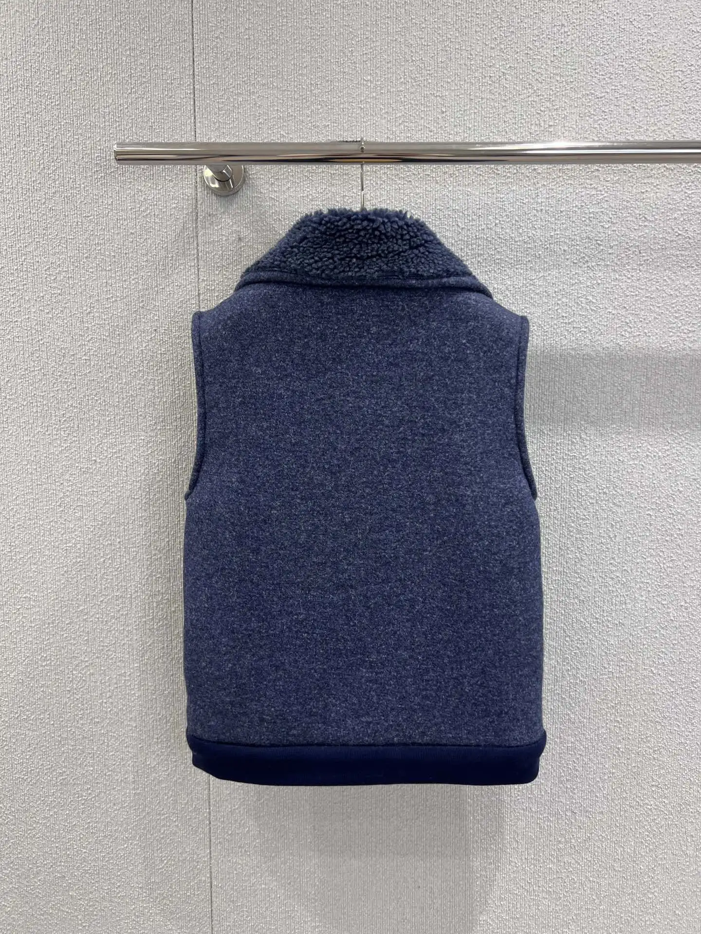 

Темно-синий женский жилет из шерпы с воротником, уютная и модная одежда для холодных сезонов