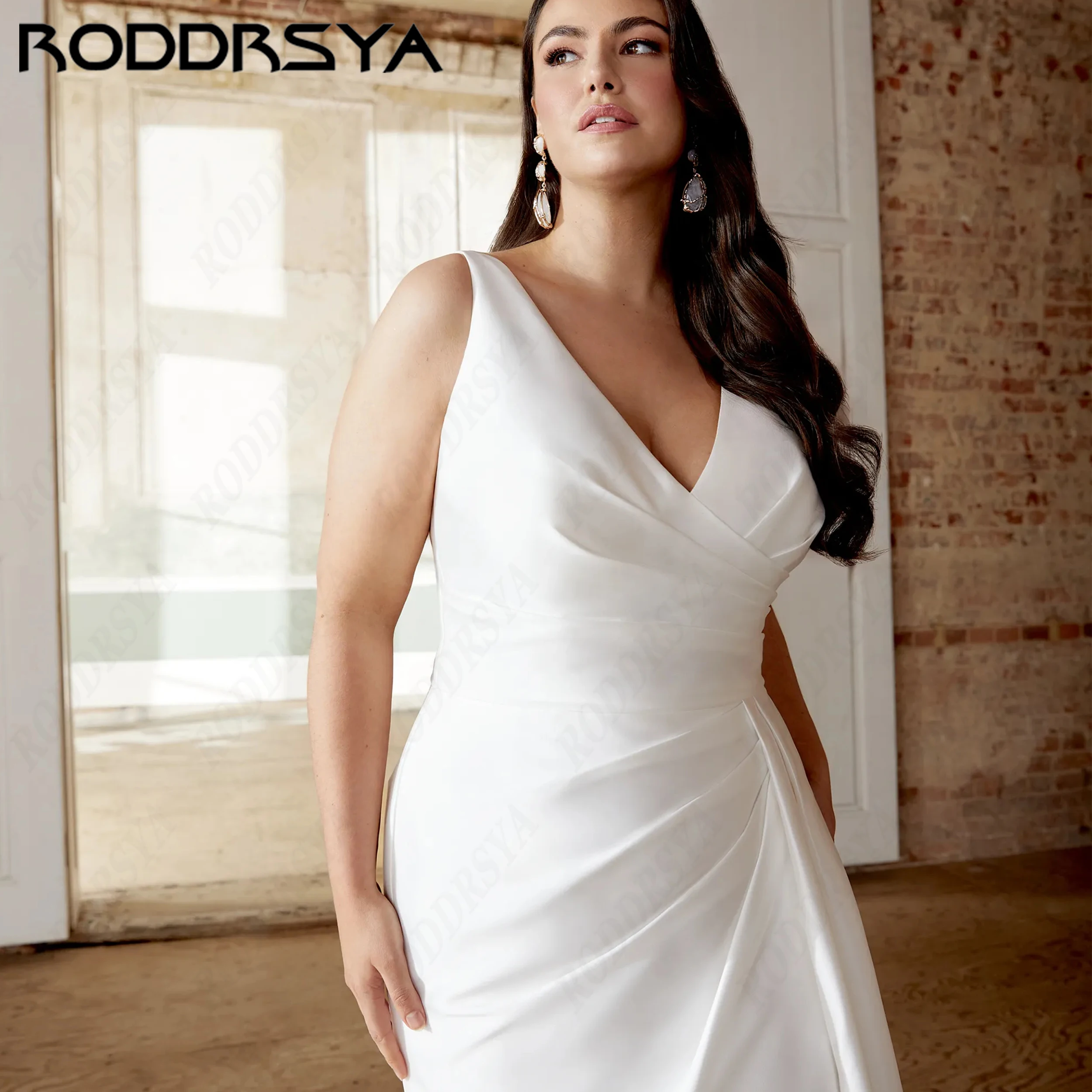 RODDRSYA V-Neck Mermaid Satin Wedding Dress Spaghetti Strap Bridal Gown Court Train Plus Size Customized Bride Dresses