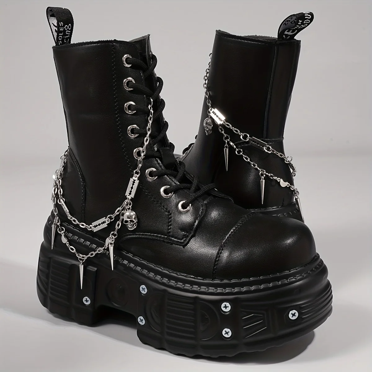 2 Pieces Punk Gothic Style Skull Blade Conical Spike Shoe Decorations, Suitable for Daily Wear, Halloween Parties, and Gifting