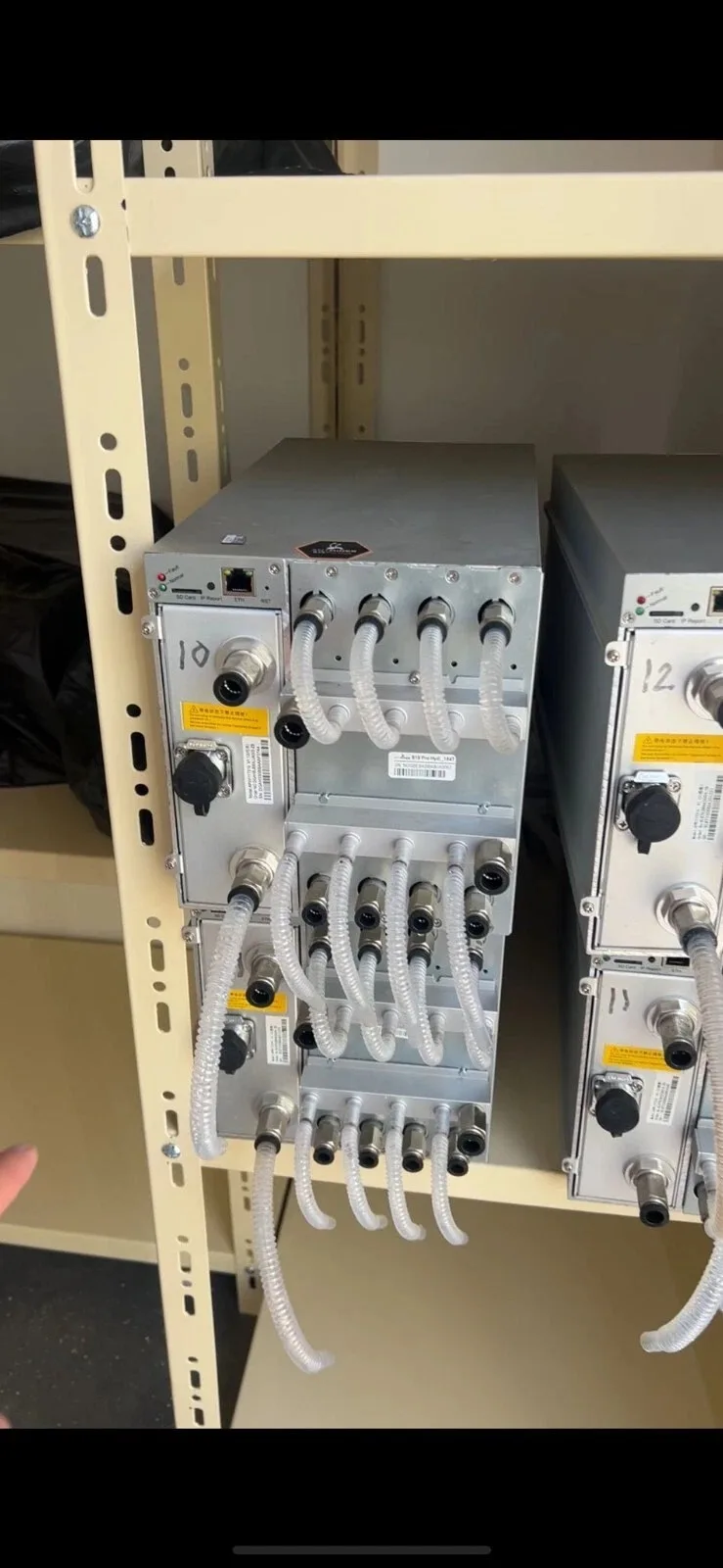 A1 اشتر 3 واحصل على 2 مجانًا Actminer الأكثر مبيعًا أحدث جهاز تعدين Asic S23 318t S23 Hyd 580t S23imm 368t 5500w S23 Asic Gpu Miner Crypto Mi