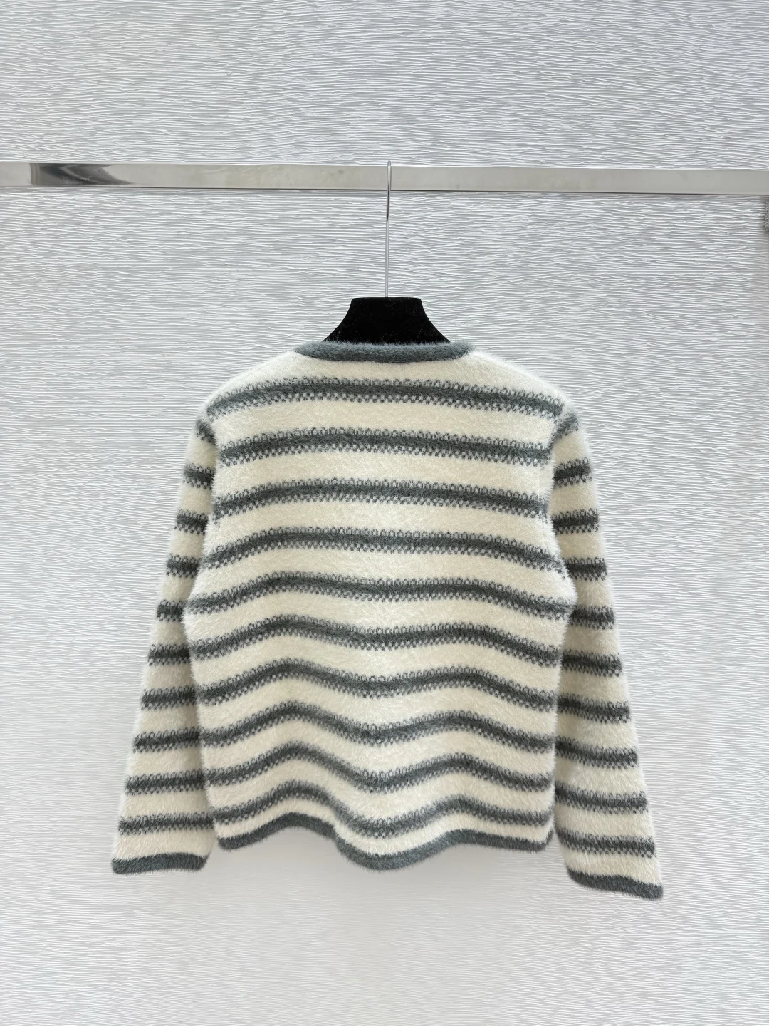 

New Autumn Round Neck Double Pocket Single Breasted Striped Casual Soft Cardigan Sweater