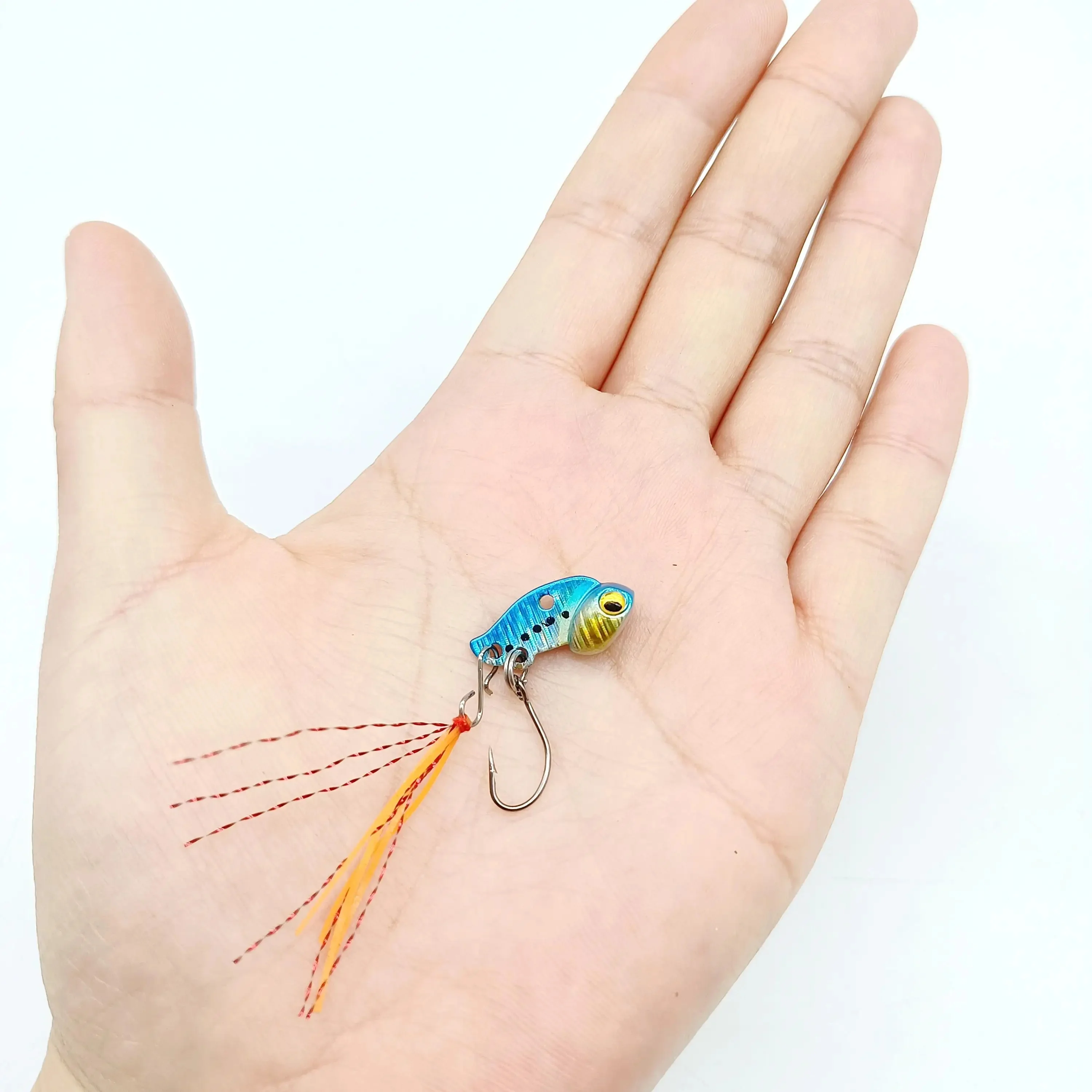 DUODUOYU 1 pièces Mini VIB leurres de pêche 3g/6g petit manivelle Spinner appât coulant artificiel dur appât de pêche Takcle