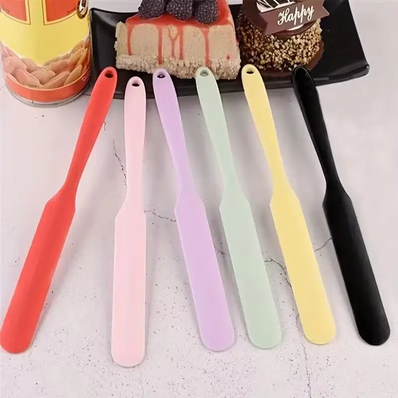 مكشطة سيليكون للطعام مكونة من قطعة واحدة، مقاومة للحرارة وسهلة التنظيف، مناسبة لتزيين الكيك وتزيين الكيك