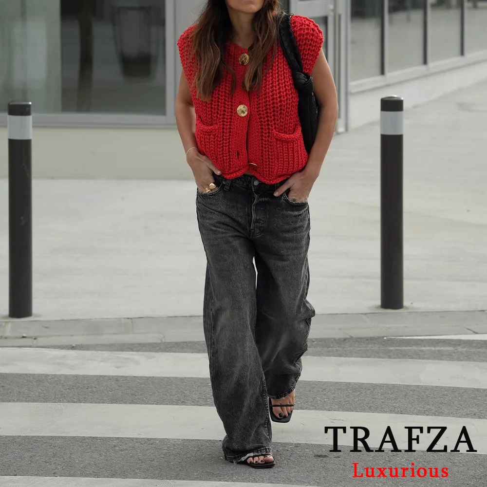 TRAFZA Casual Knitted Women Vest Sweaters Single Buttons Pockets Waistcoats Fashion 2024 Autumn Streetwear Sleeveless Cardigans