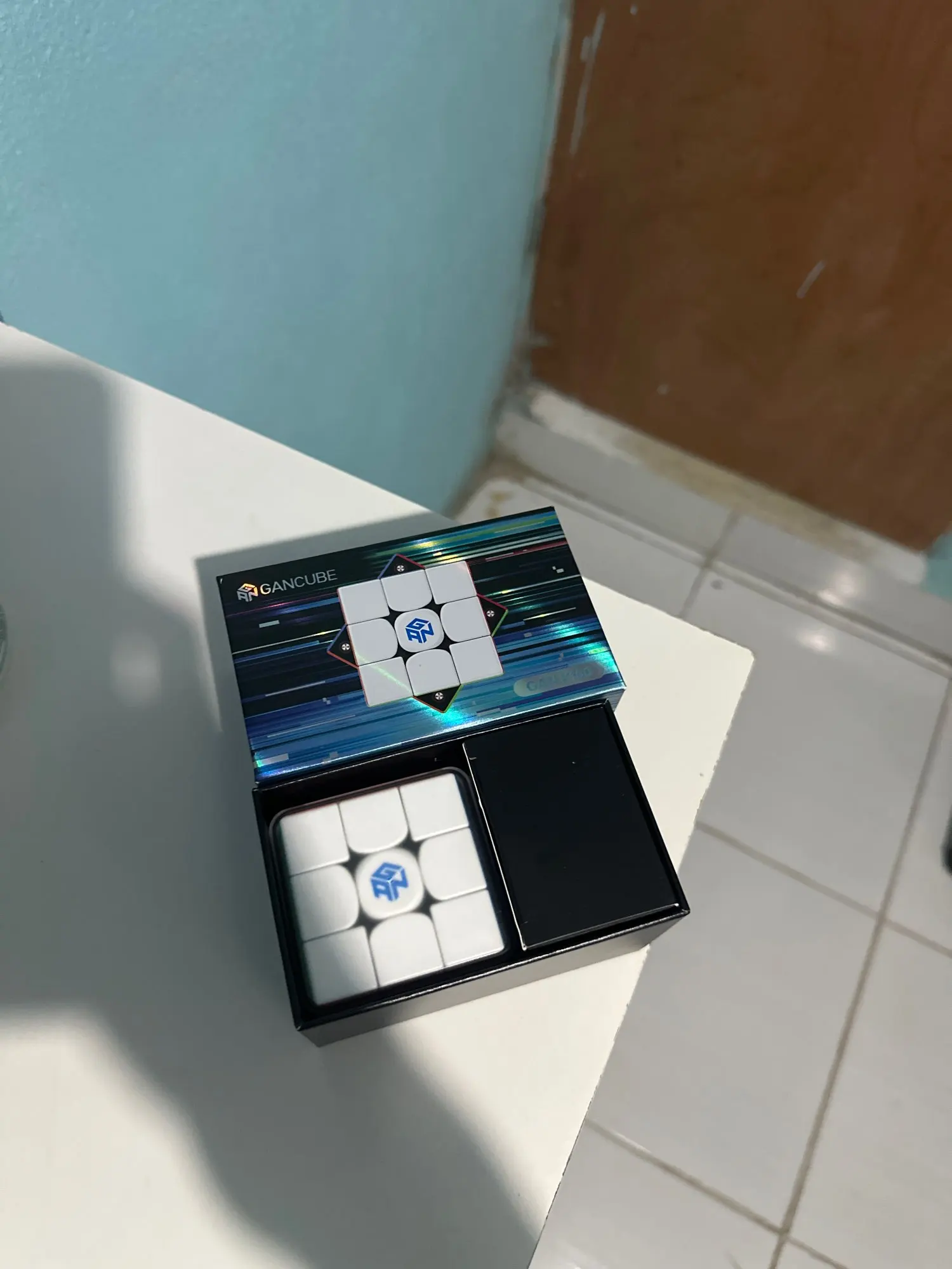 Customer photo for MagLev Sprint Magnetic Speed Cube – GAN V100 MagLev UV — Gearfinch