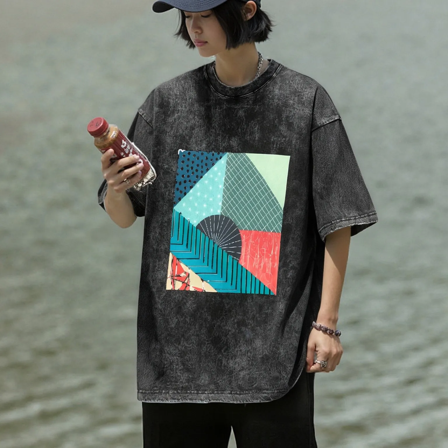 

Футболка с геометрическим рисунком, потертая ткань, красочный абстрактный принт, повседневная свободная футболка с короткими рукавами, современный художественный удобный топ