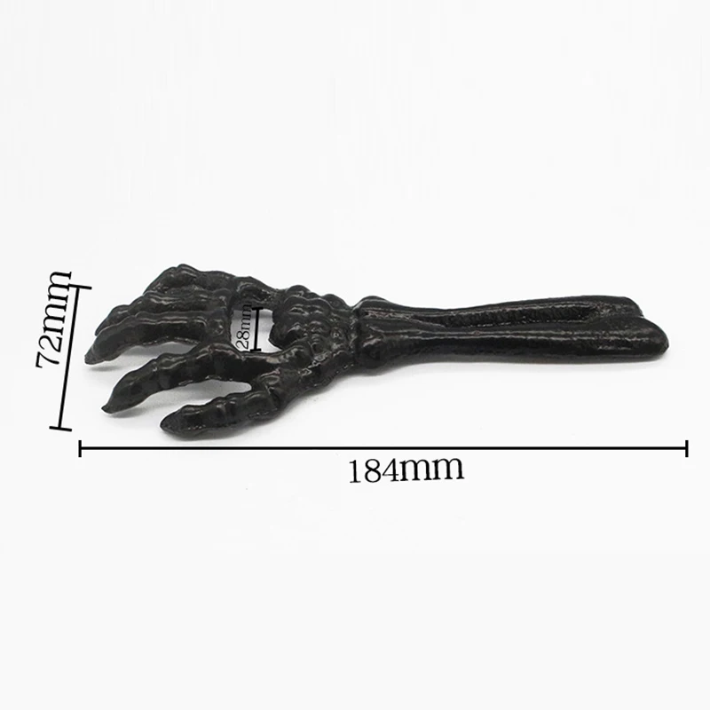 Cast Iron Skeleton Hands Bottle Opener Black Metal Beer Bottle Opener for Halloween Theme Party Bar Tool Men Gift