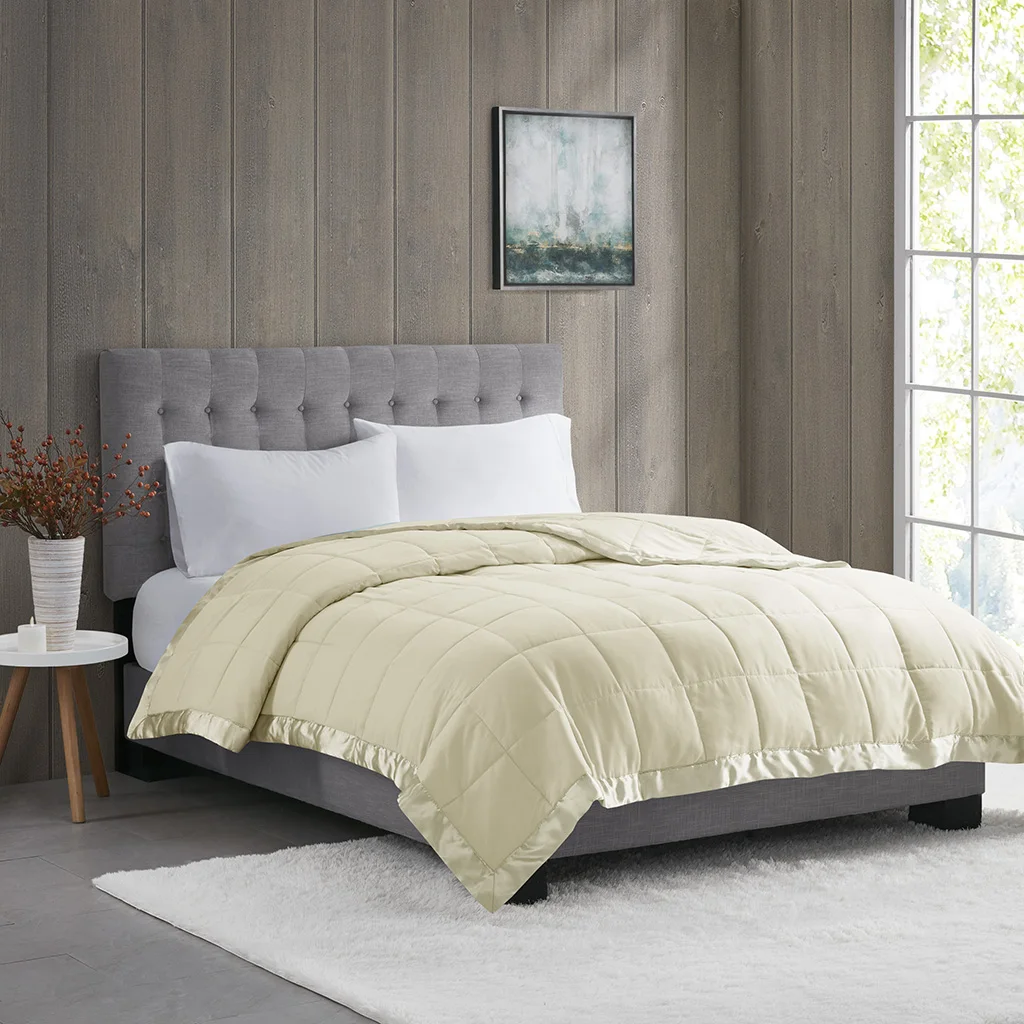

Lightweight Down Alternative Blanket with Satin Trim Cream King (Cream + Polyester)'