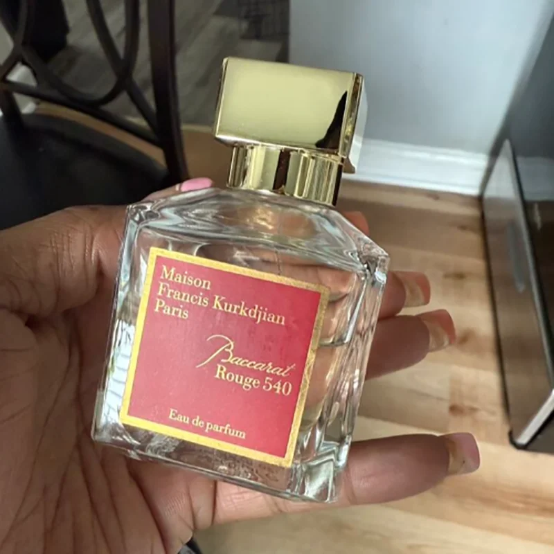 عطر ميزون فرانسيس كوركيدجيان باكارات روج 540 نقي، 2.3 أونصة مثالي لاختيار هدايا العيد (عيد الميلاد)
