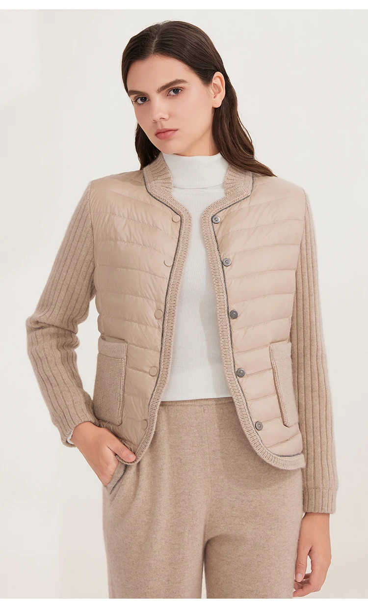 BY3521202 Damen Gesteppter Gänsedaunenmantel mit Kaschmirärmeln, Stricktaschen und Knopfleiste Vorne, Warme Leichte Winterjacke – Detail 4