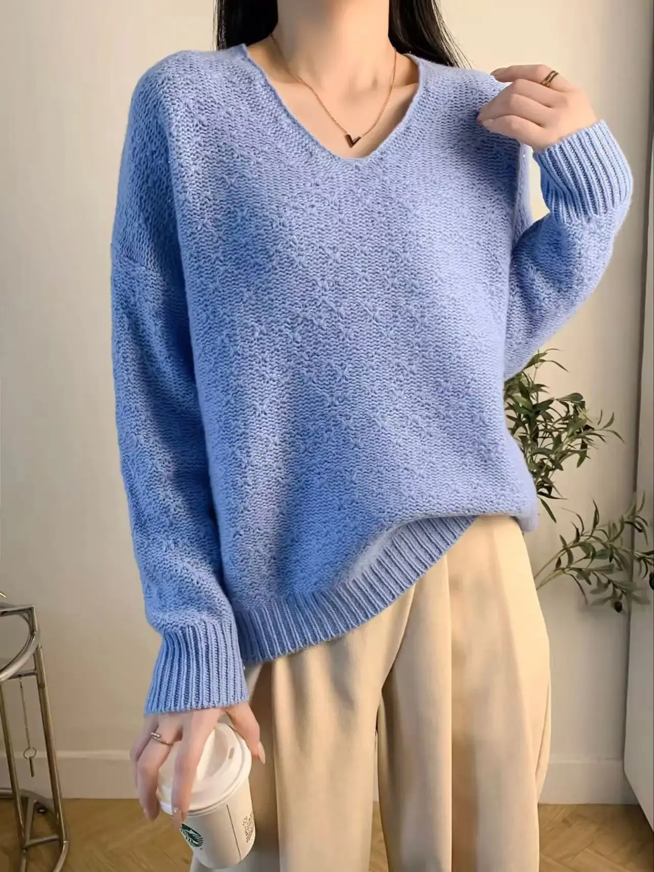 

Autumn-winter V-neck 100% cashmere long sleeve sweater
