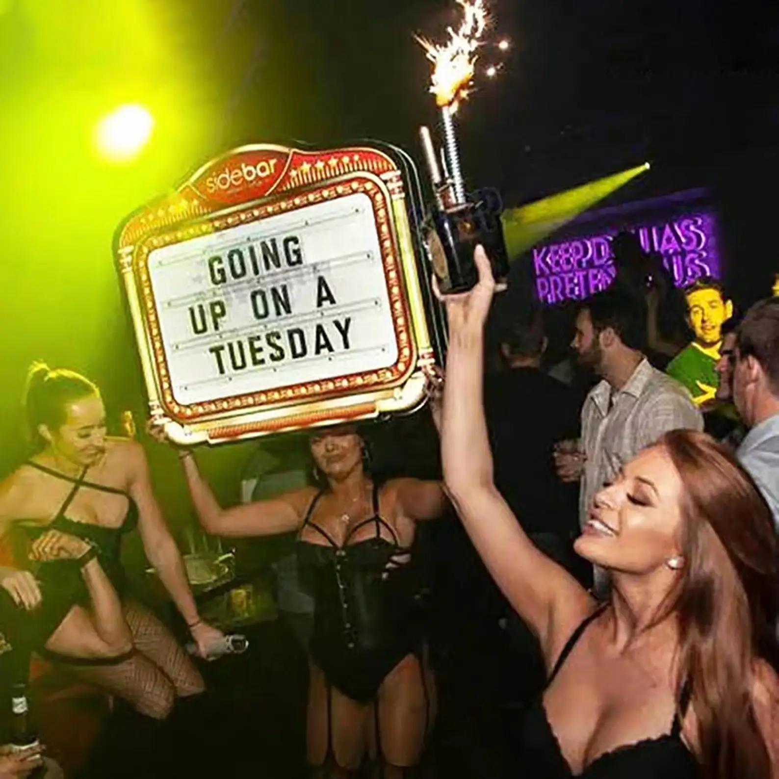 Sign Design Custom LED Messages Board Bottle Service Presenter Night Club Signs for Night Club