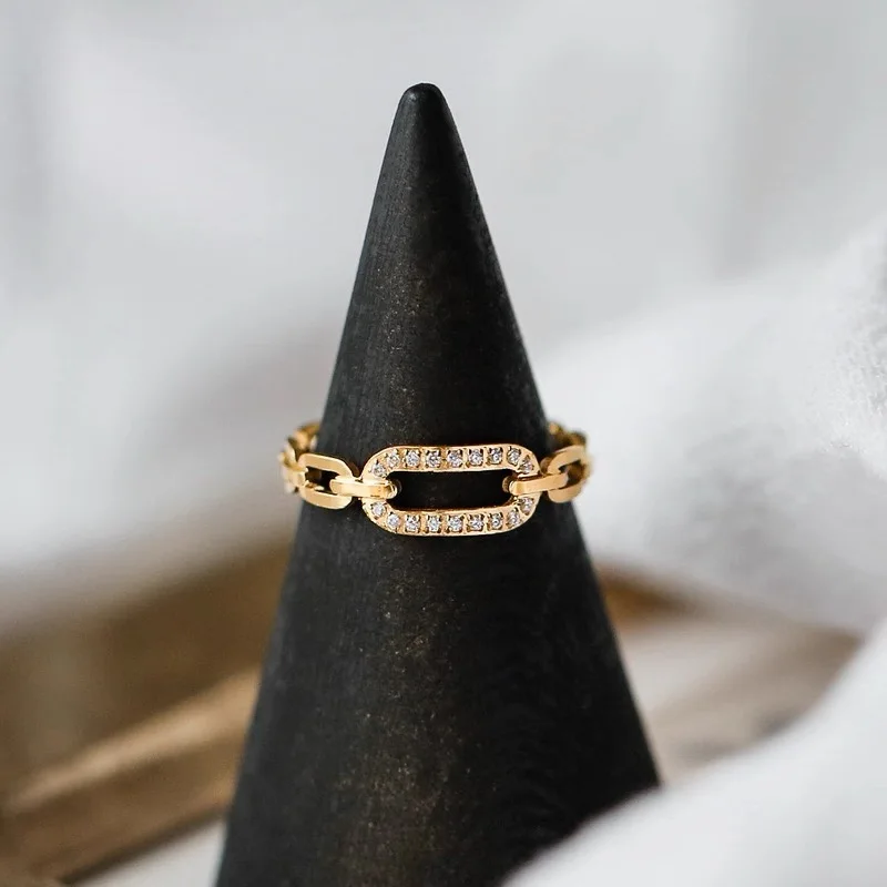 

Luxury Gold Chain Link Ring for Women – 18K Plated Dainty Band with Sparkling Crystal Accent