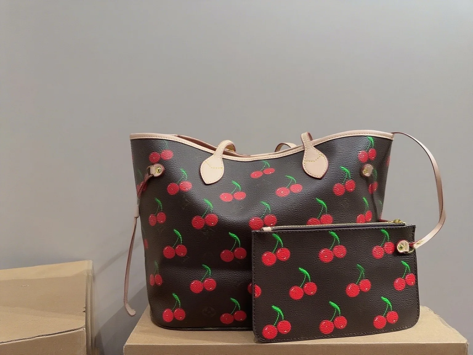 

2025 Winter and Autumn High Quality All-match Classic and Fashionable Zipper and Bow Cherry Bag ZXM026