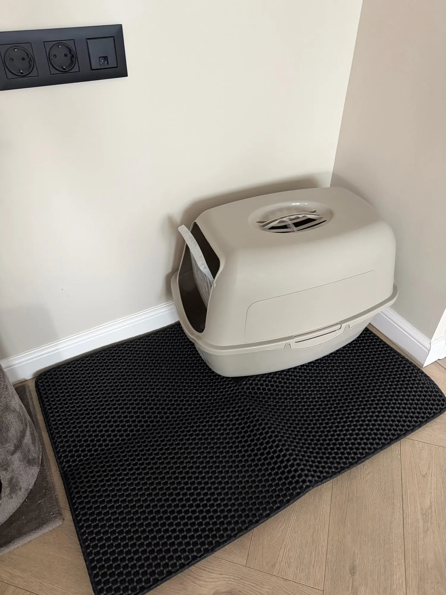 Customer review photo for Cat Litter Tracking Mat with Waterproof Base