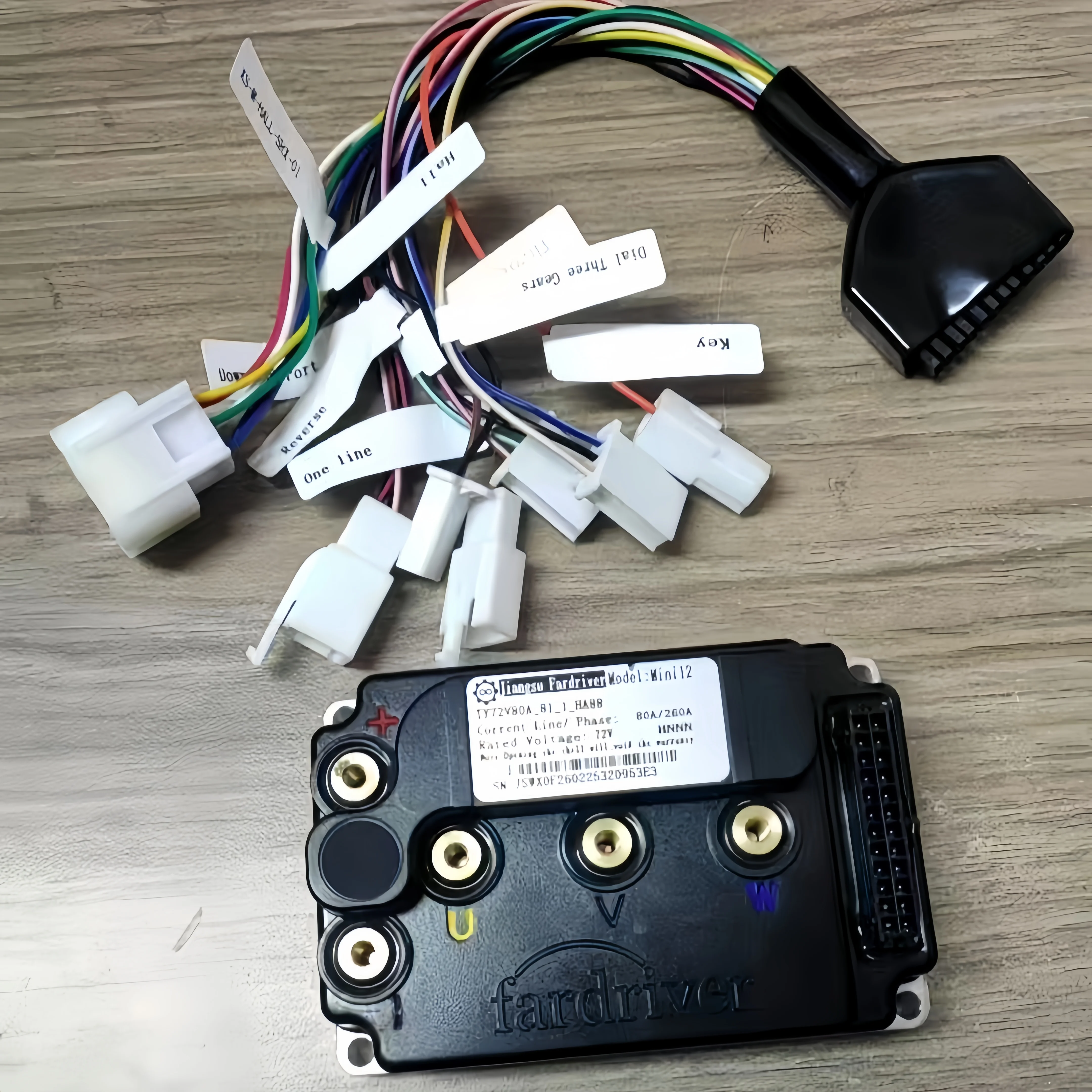 

72V PMSM motor controller80A mini dimension big power capacity