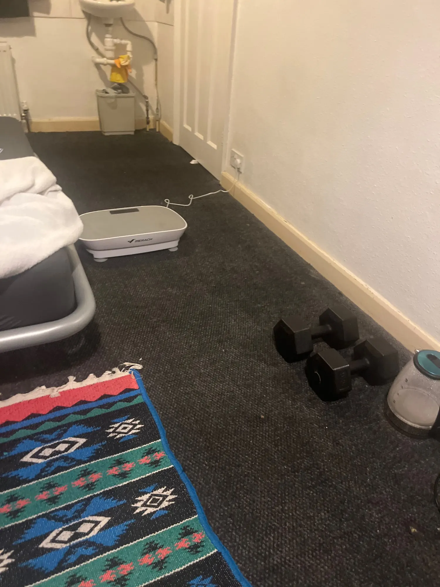 MERACH Vibration Plate Device Powered Vibration Platform for Full Body Training Burning&Muscle Building Weight Loss&Shaping photo review
