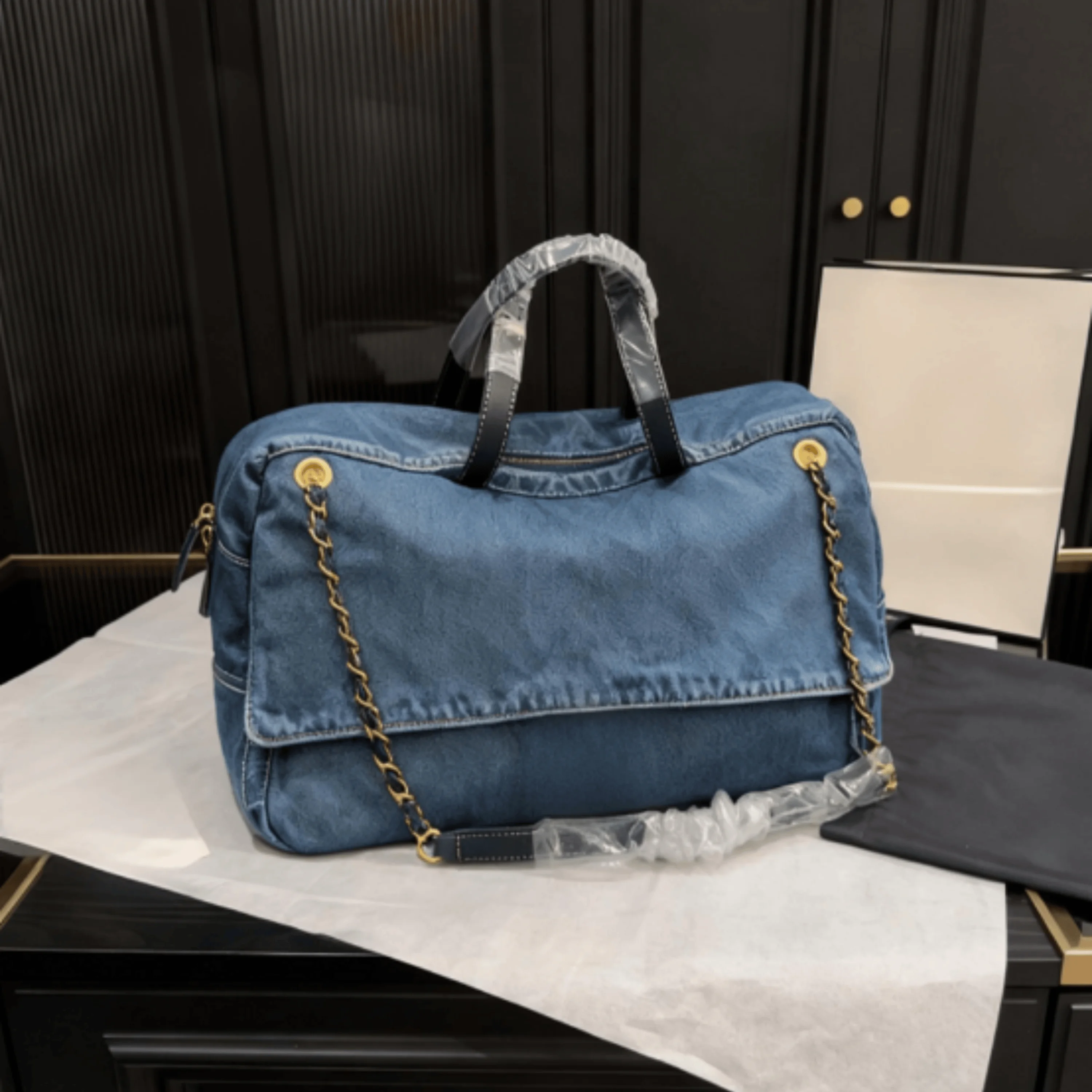 

2025 Women New Denim Airport Bag Fashion Large Capacity Versatile Simple Durable Leisure Women Bag 42*26m