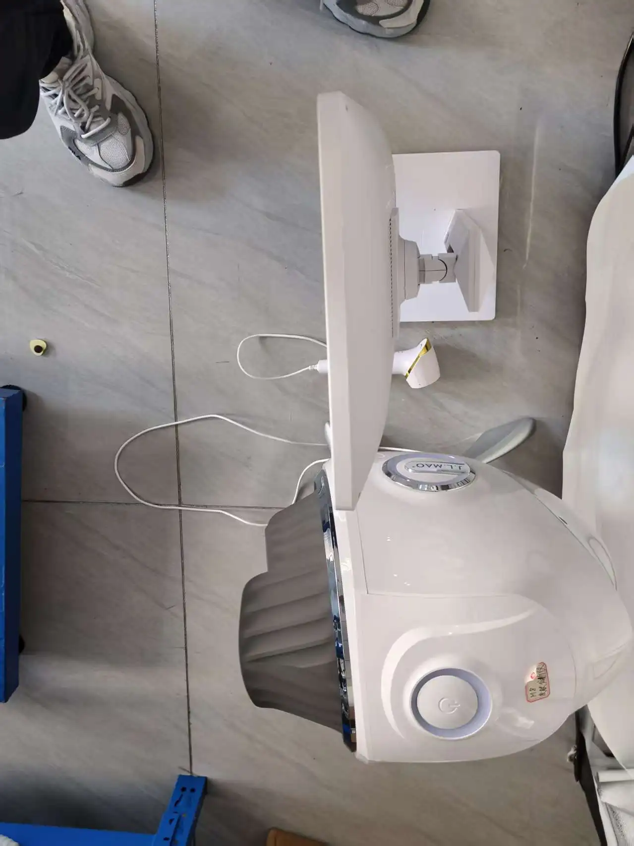 Le plus récent analyseur de diagnostic de peau du visage 3D AI Test Facial intelligent 3D Intelligent dispositif d'analyse de la peau de miroir magique numérique Intelligent