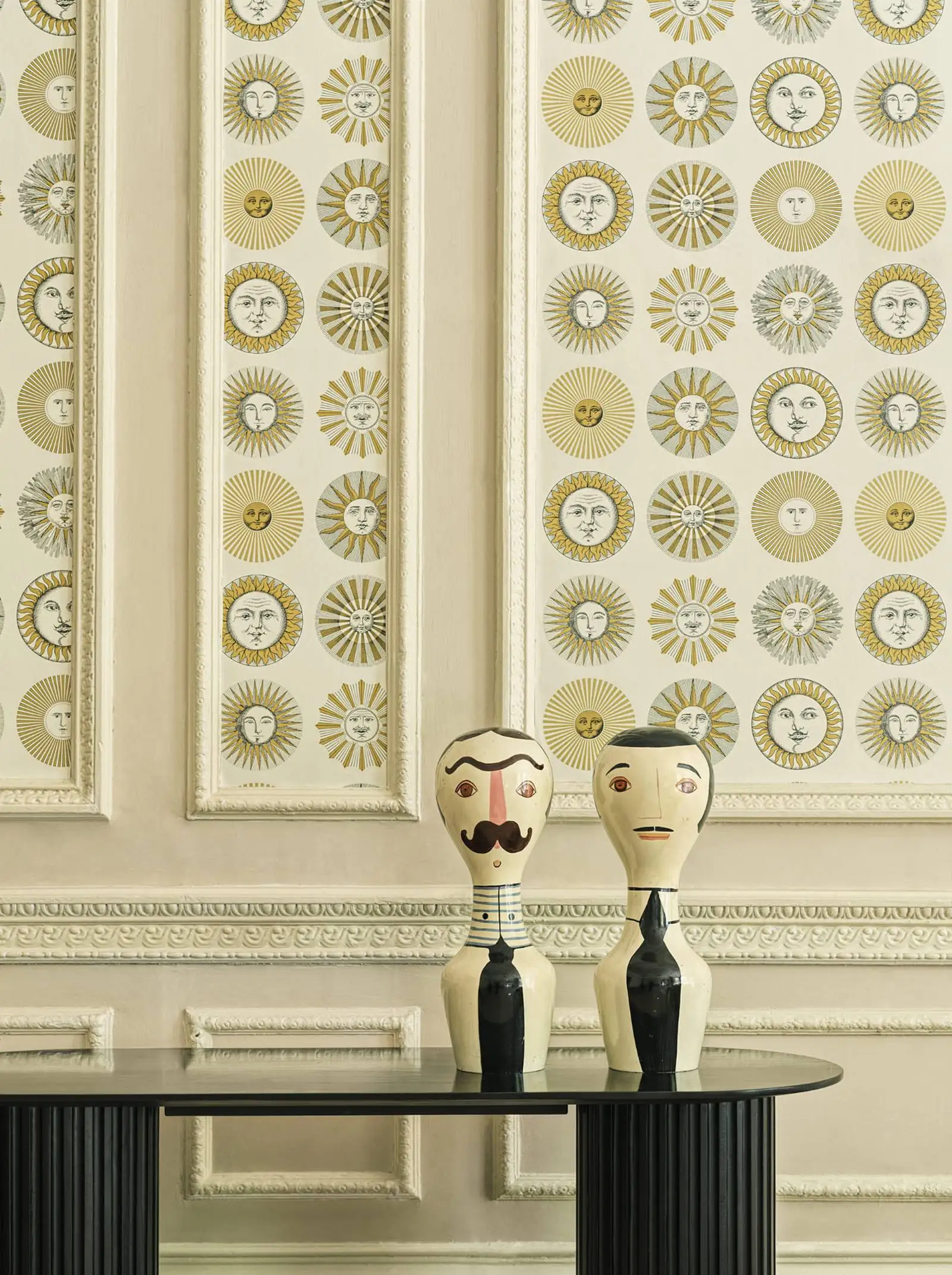 Cream and Gold Soli Wallpaper, Scandinavian Wall paper with cute Sun head faces