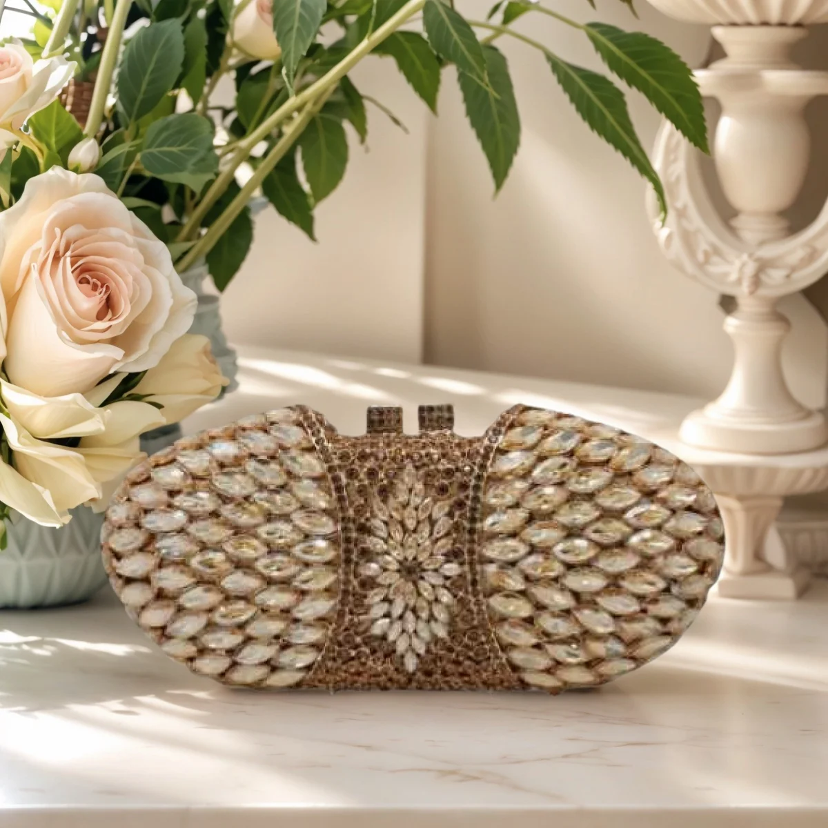 

Luxury Women Rhinestone Evening Clutch Hollow Out Design Crystal Purse Handbag Wedding Clutch for Cocktail Party