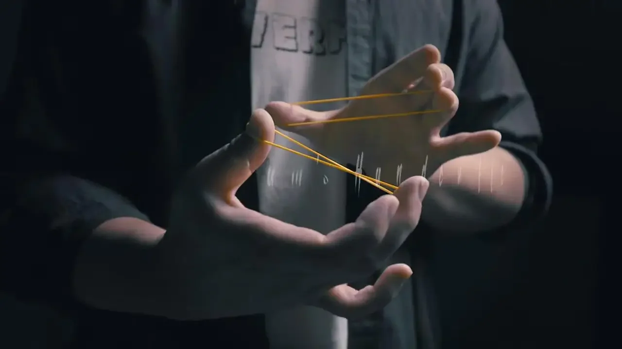 Hanson Chien présente des menottes de Crazy Sam de Sam Huang, tours de magie