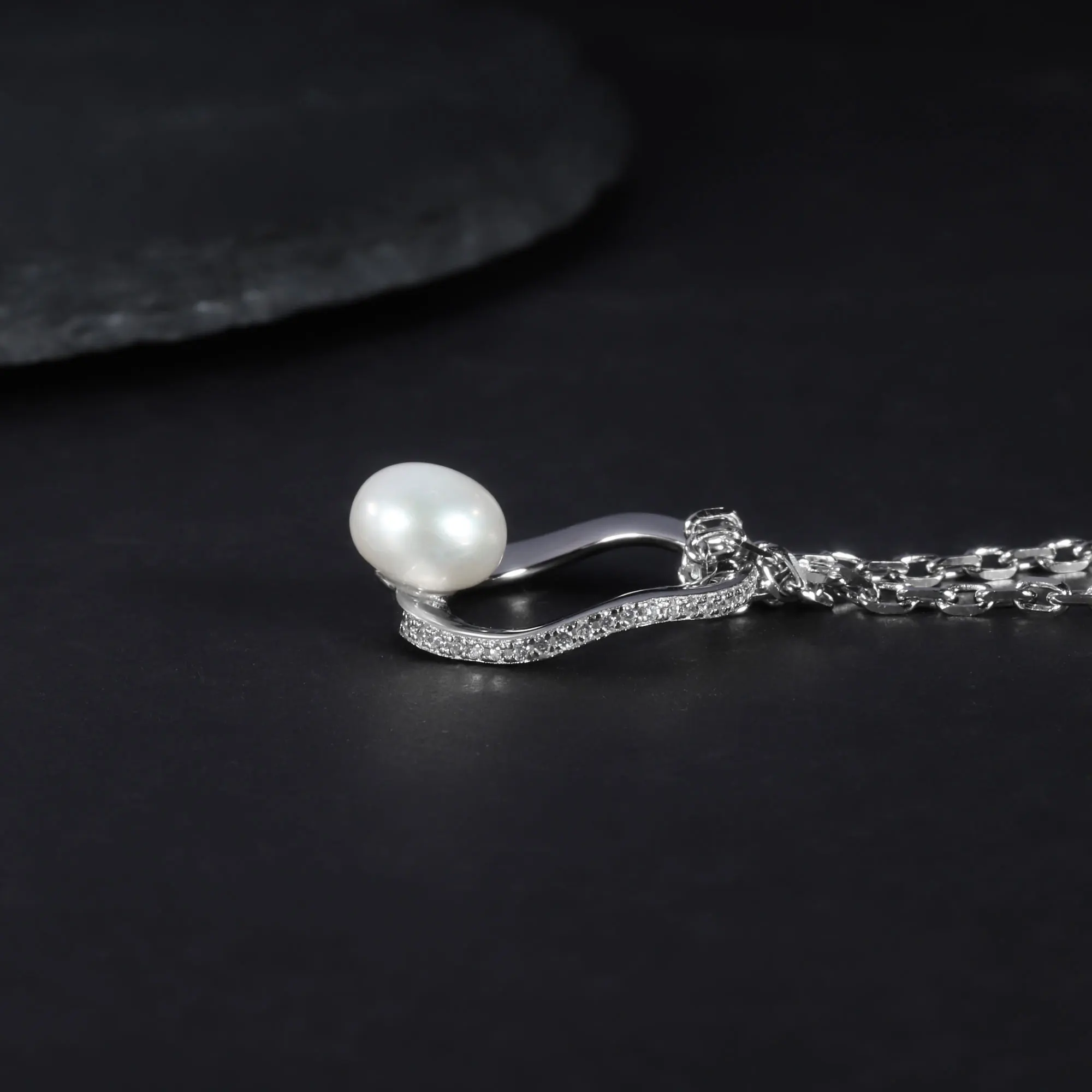 GEM'S BALLET Pearl Circle Necklace 4.66TCW White Nautral Fresh-water Pearl Pendant Necklace in 925 Sterling Silver Gift For Her