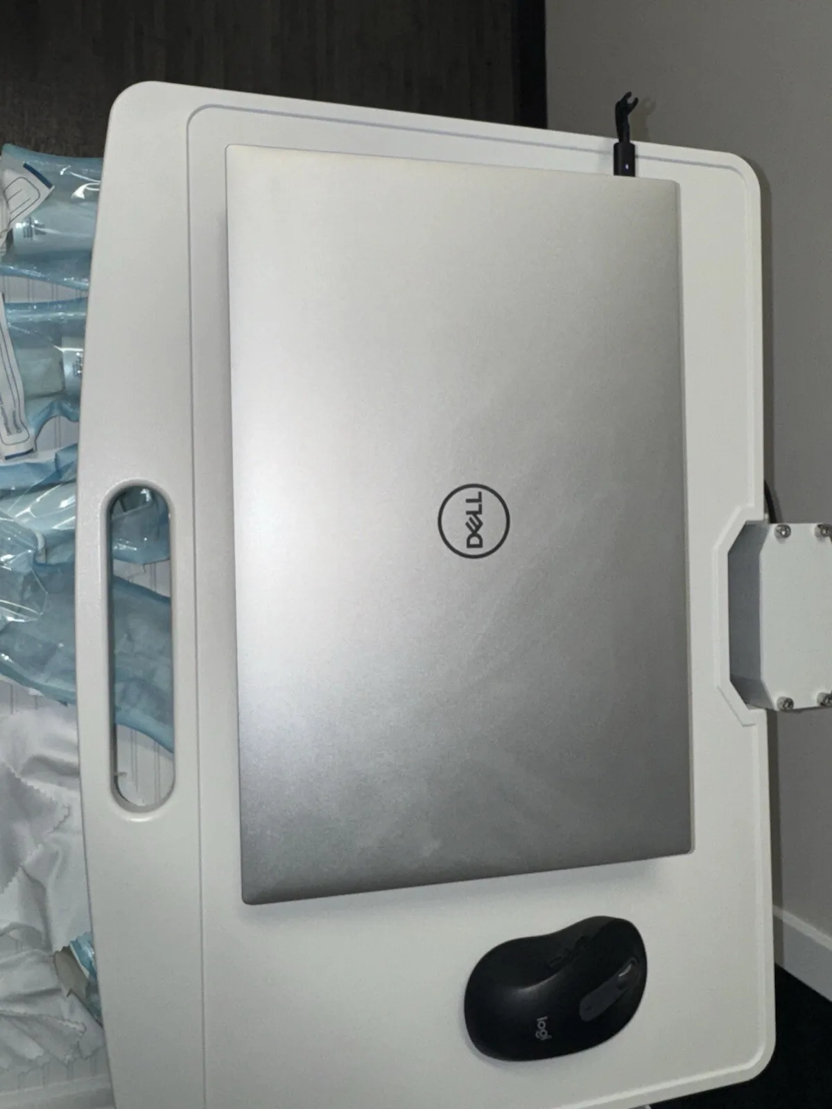 ماسح ضوئي للأسنان KIC NewMedit i900 سنة: 2024 مع عربة وDell XPS مع شاشة تعمل باللمس