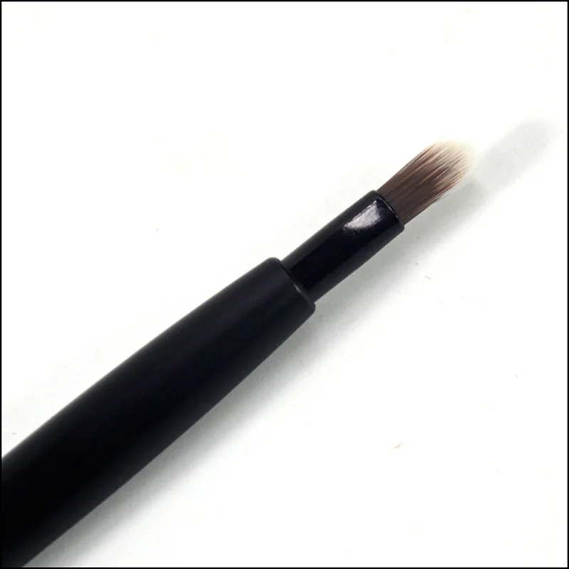 1 PCS Black Lip Makeup Brush Retractable Lip Liner Eyeshadow Applicator Portable Lip Gloss Brush With Protect Cap Makeup Tools