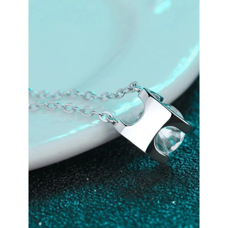 MoisaLuxe Official Store GRA Moissanite Plata Sterling 925 Silver Pendant Necklace Classic Bull Head Rose Gold Clavicle Chain