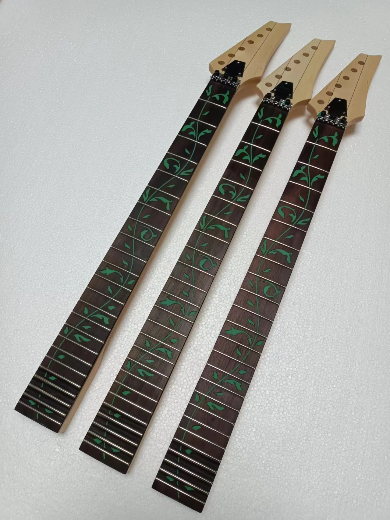 24-Fret IB Style Electric Guitar Neck Glazed Green Tree Of Life Inlay Fingerboard Fashionable Multiple Layers Maple