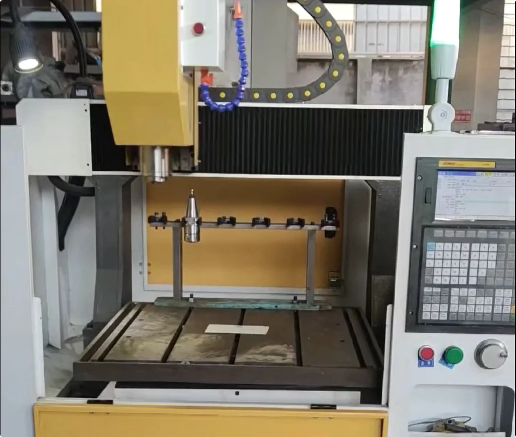 380V /220V Automatic Tool Changer Water-cooled CNC Drilling Milling Tapping Machine 709 Tapping System Cross Slide Table Stroke