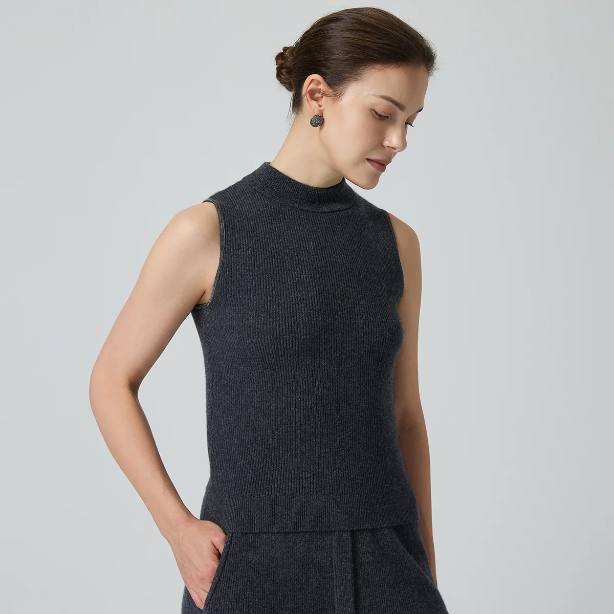 BY4521318 Canotta maglione senza maniche in maglia di cashmere 100% premium per donna