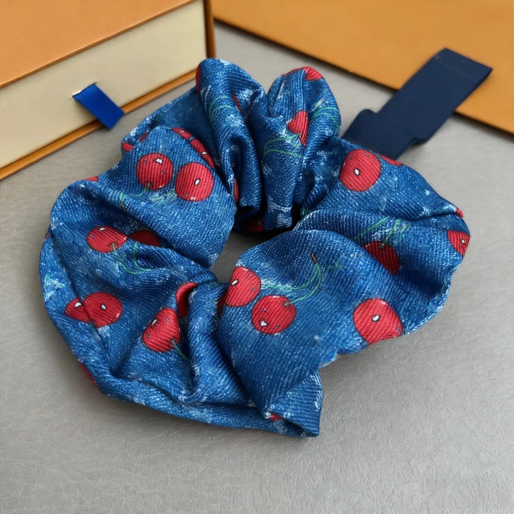 

2025 New Versatile 100% silk hair ties are used to bind bags and hair as wristbands cherry 18-micron heavy-duty twill material