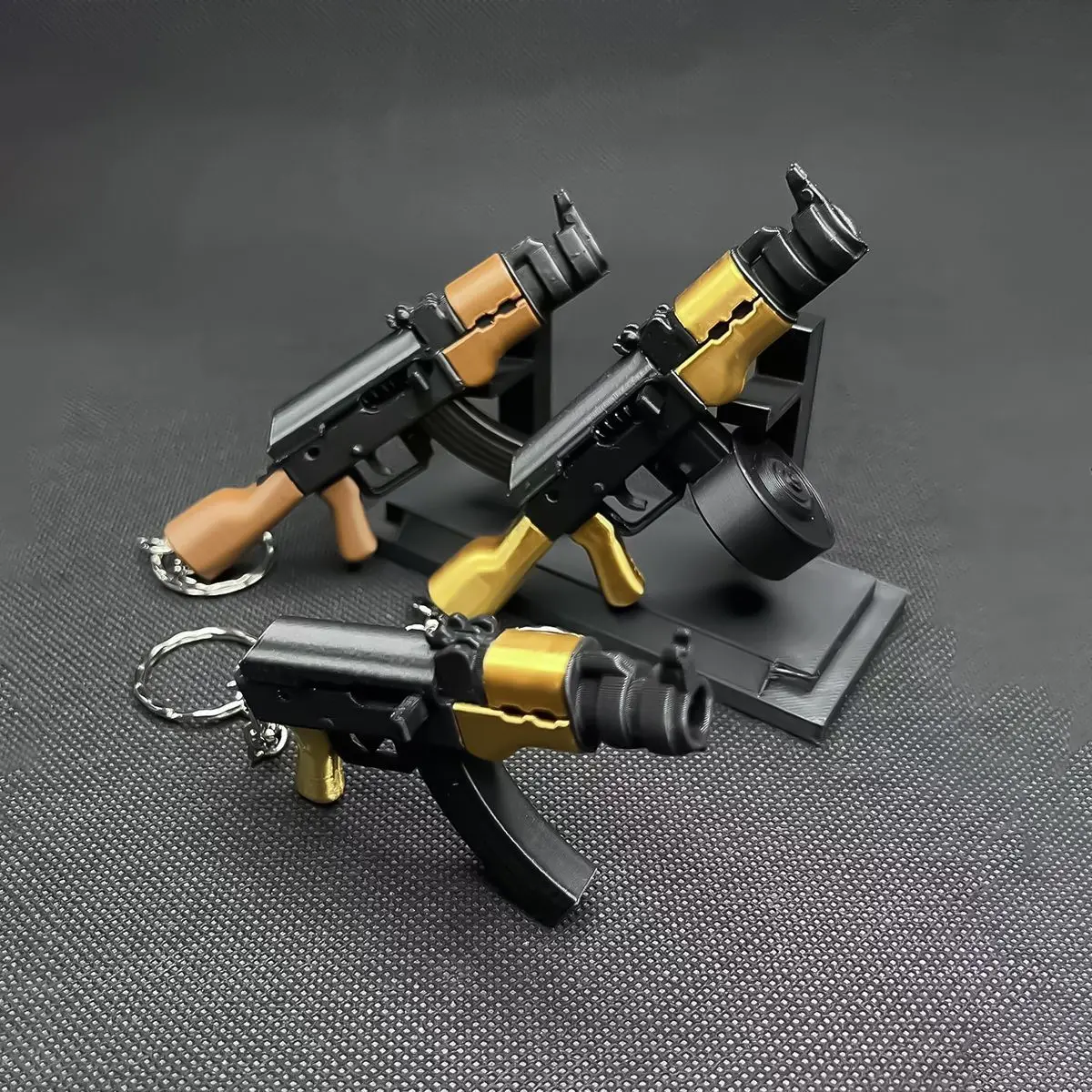 

Mini Gun Keychain Pack Cool Keychains Compact Mini Shooting Pistol Charms Versatile Pocket & Bag Charms & Gift for Men Pack