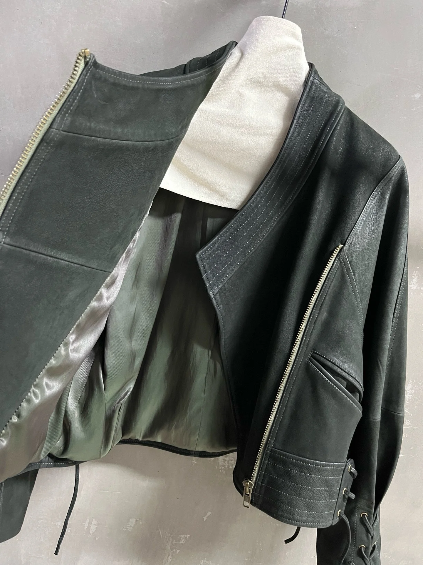 Nieuwe producten in de vroege herfst: vintage hoogwaardige leren jas, kasjmierwas lederen zoom trekkoord, vintage gepersonaliseerde mode