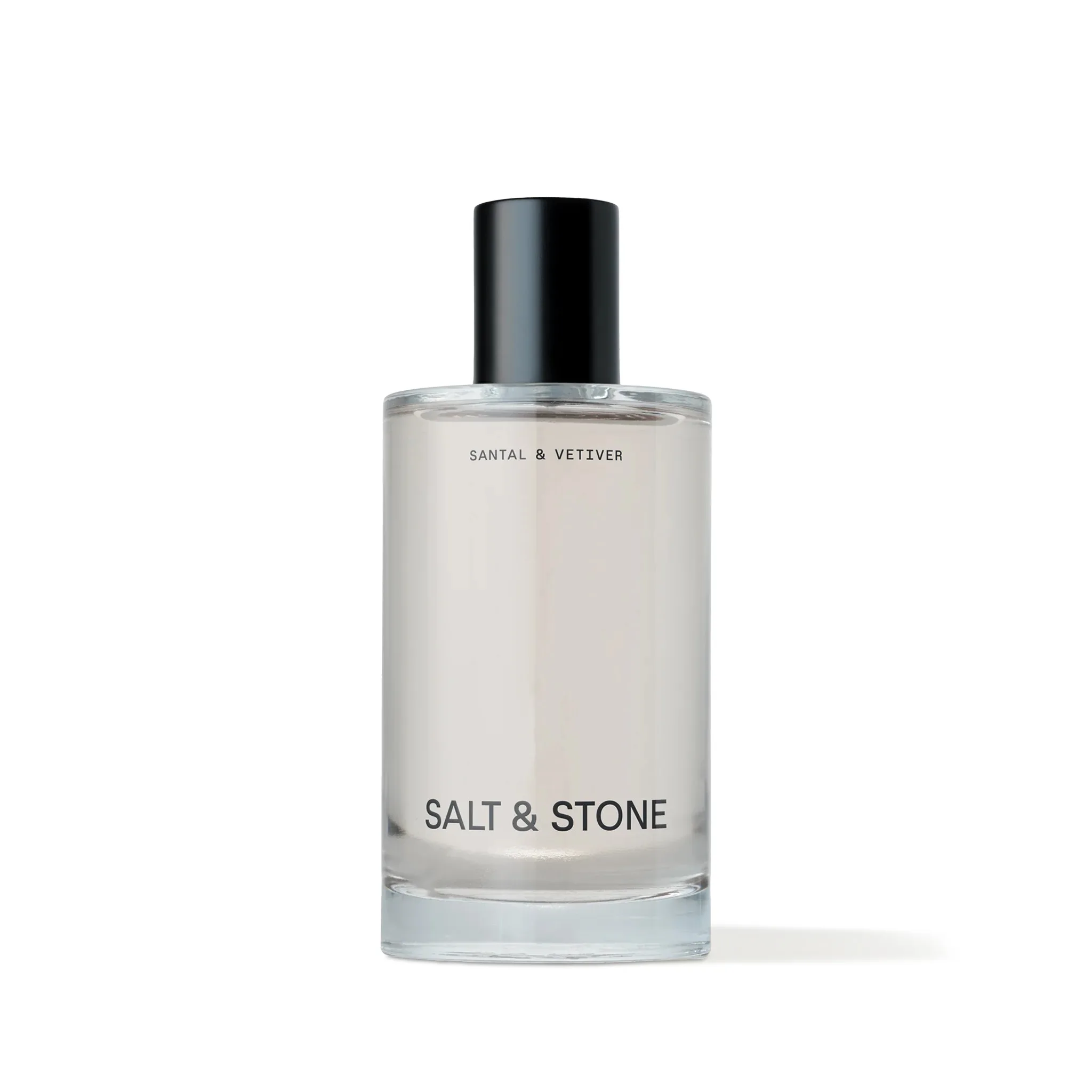 Inspirado en los clásicos de lujo de los especias lanudos. | SALT & STONE Body Mist Santal & Vetiver – 100 ml / 3.4 fl oz