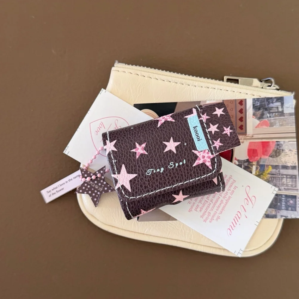 

Leather star retro headphone protective case, suitable for AirPods Pro2/AirPods 4/3/2,new shockproof headphone case with pendant