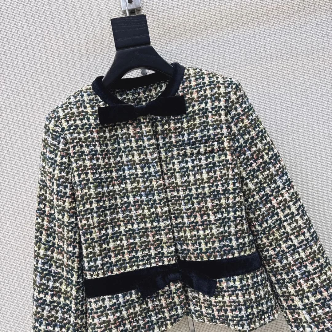 2026 Women Tweed Jacket Multicolor Texture Velvet Bow Collar Decoration Rhinestone Buttons Short Waist Defined Coat