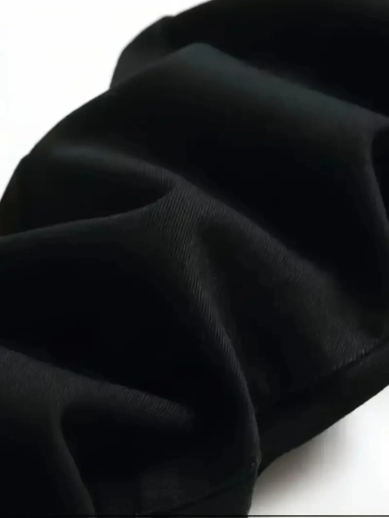 Calça jeans masculina slim fit preta, costuras jeans reforçadas, roupa masculina aprovada pela academia à galeria