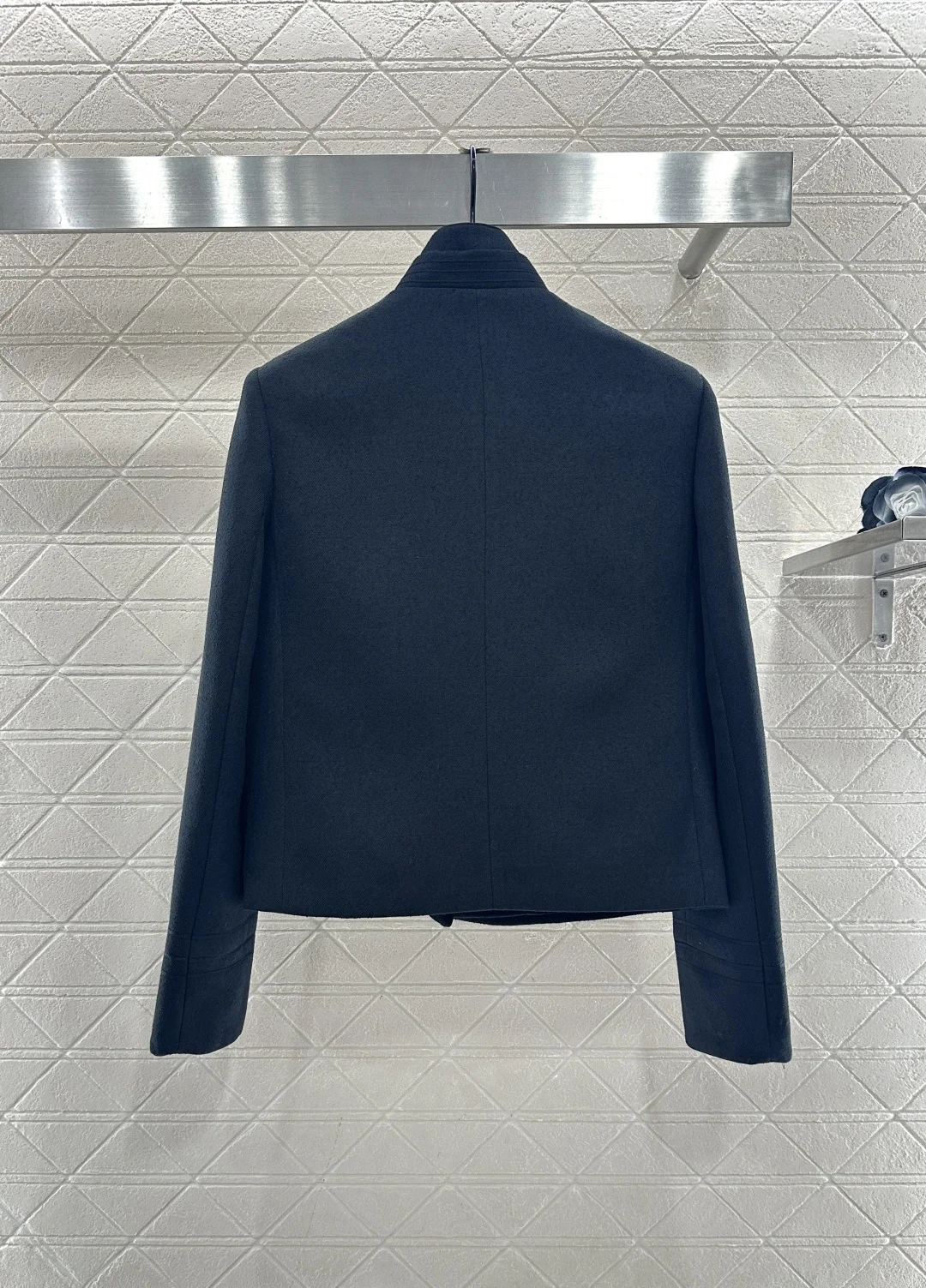 

Women's new small stand up collar suit jacket with single breasted design, fashionable and trendy, slim fit suit