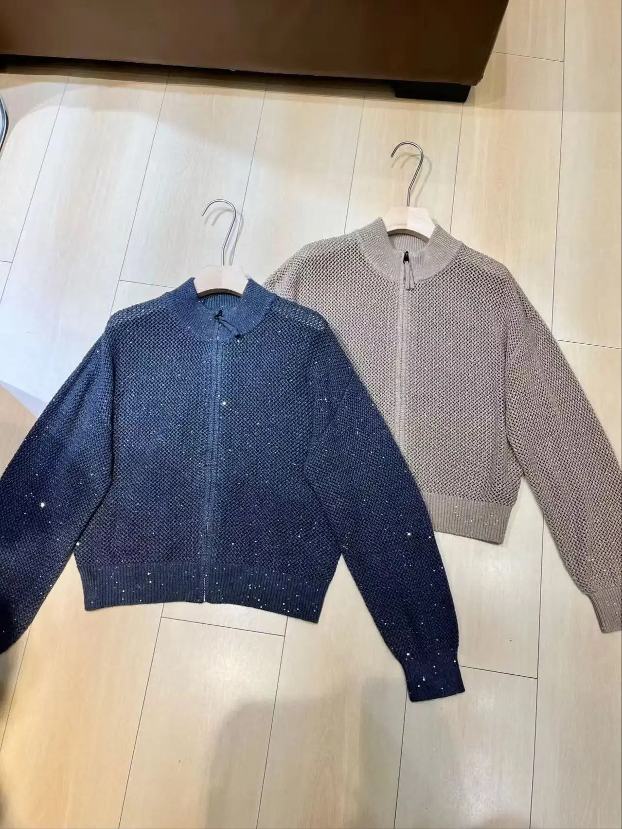 

Elegant casual women's 100% wool stand neckline sequined cardigan