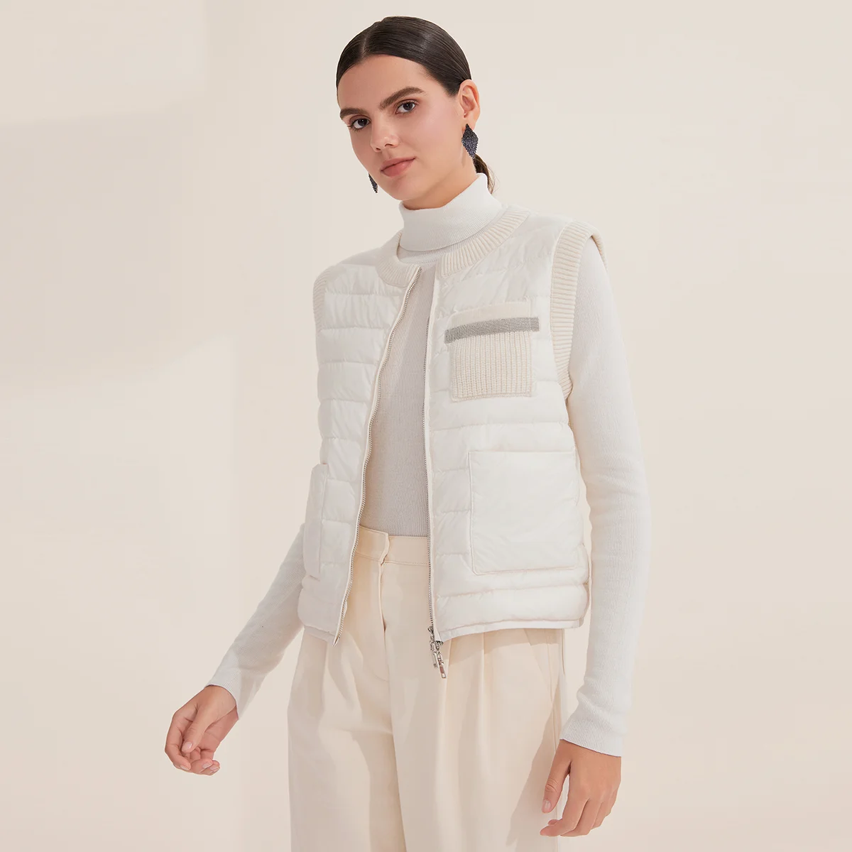BD3521201 Goose Down Puffer Vest for Women 100% Cashmere Lightweight Warm Knit Panel Design Luxury