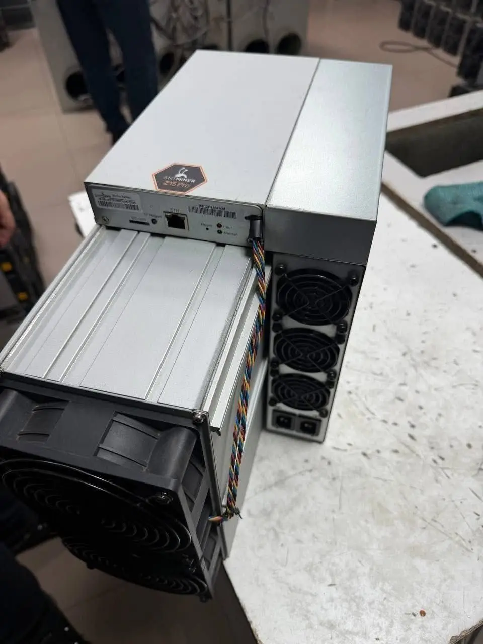 

High Profitability Antminer Z15 840kh/s ZEC Bitmain Miner Used Z15 420K 320K 300K 200K Zcash Crypto Miner